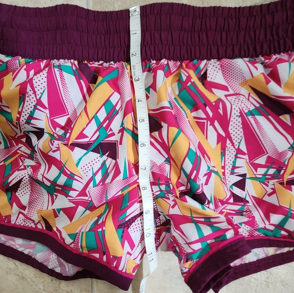 Under Armour Heatgear 3in Running Short - Size Medium - Picture 10 of 11